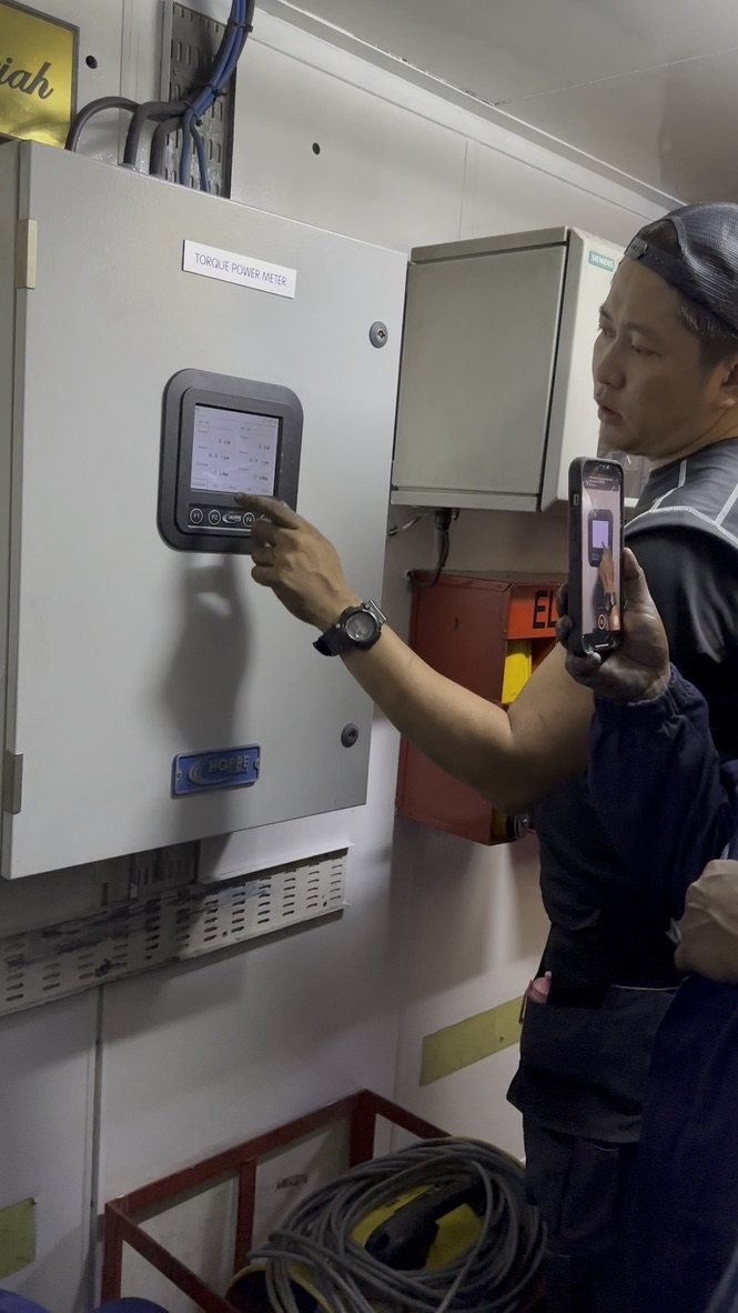 Torque power meter support
